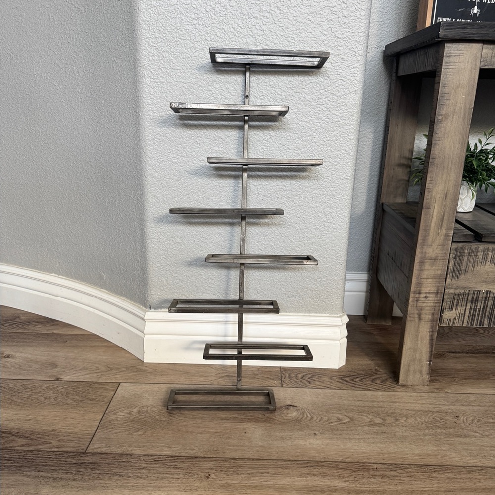 Modern Gray/brushed silver tone Metal Wall-Mounted Wine Rack